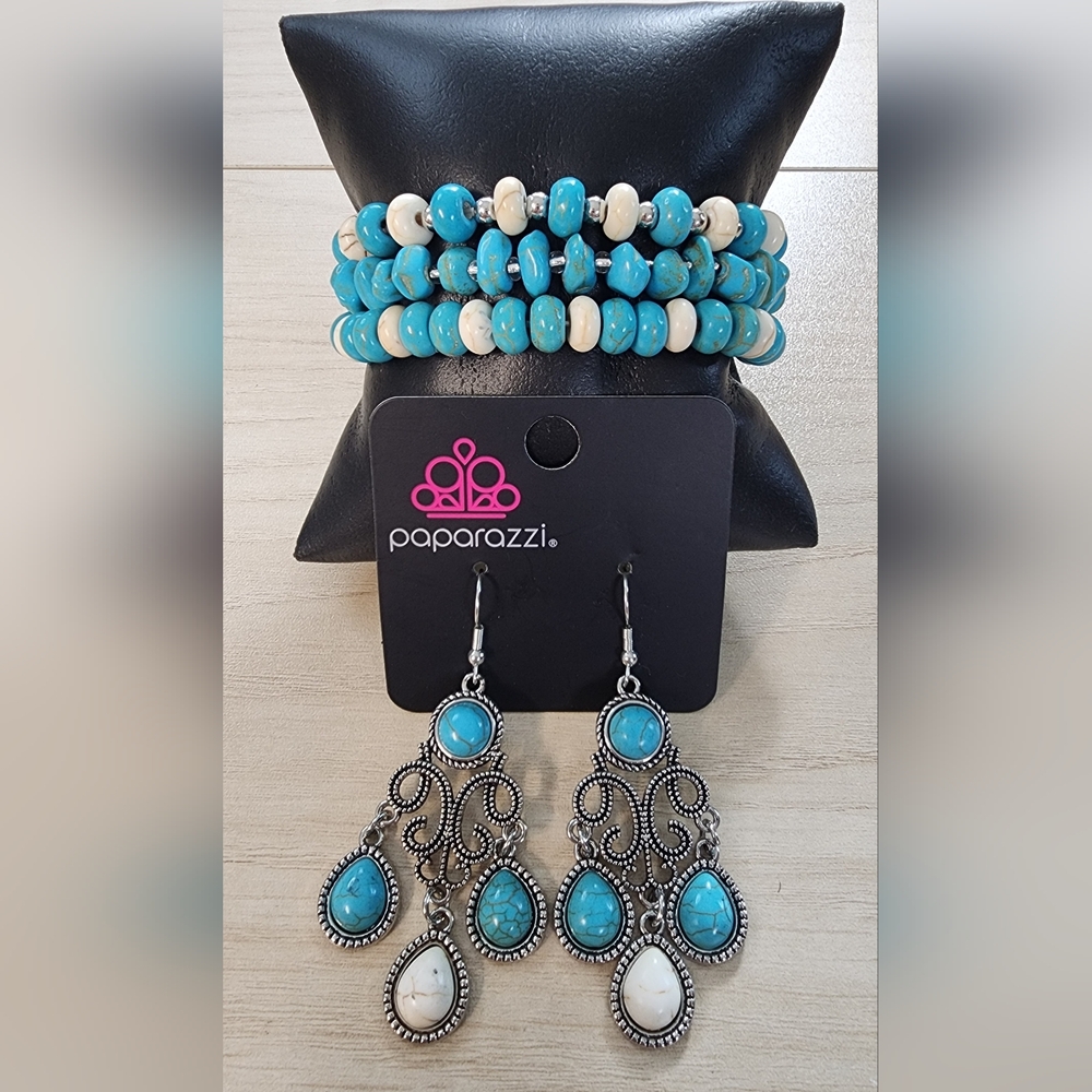 Paparazzi Turquoise and Cream Bracelet Set